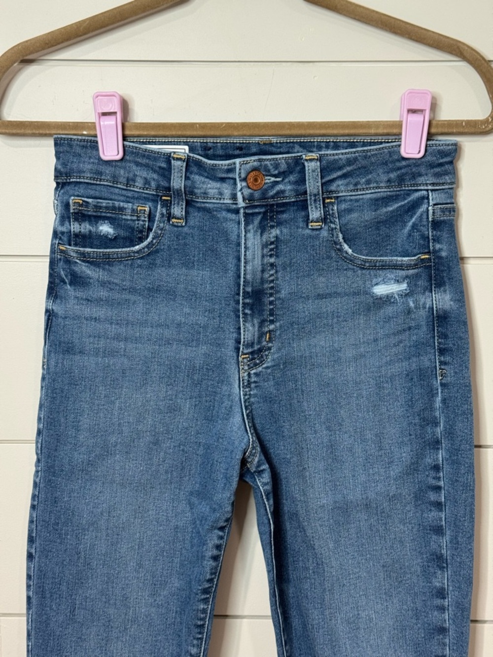 GAP Distressed Mid Rise Universal Jeggings Medium Wash Size 8R/29 - Picture 3 of 12